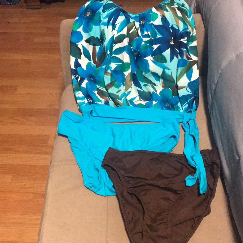 Blouson tankini fully padded swim top and bottoms